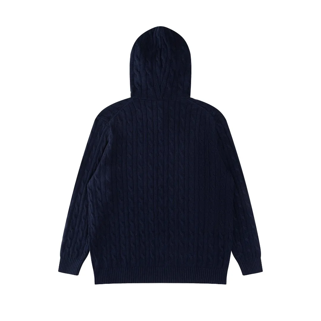 P236 #R84 RALPH LAUREN Six-color classic hooded twist pullover sweater with high-density LOGO embroidery on the chest and original custom-made tag accessories. Made of pure cotton yarn, pure cotton is skin-friendly and comfortable, small label war horse embroidered twist hooded sweater 🐎 high quality, follow the blogger to learn how to wear it! Let’s buy a Ralph Lauren cable sweater. It’s a super hard-to-find series after it became popular. It’s hard to find one on the official website. It’s simple and practical to wear, with a lazy and loose feel. The thickened fabric has more texture, feels soft and delicate, and has a loose fit. Whether worn alone or layered, you can wear different styles of fashion with just one piece!   Size: S M L